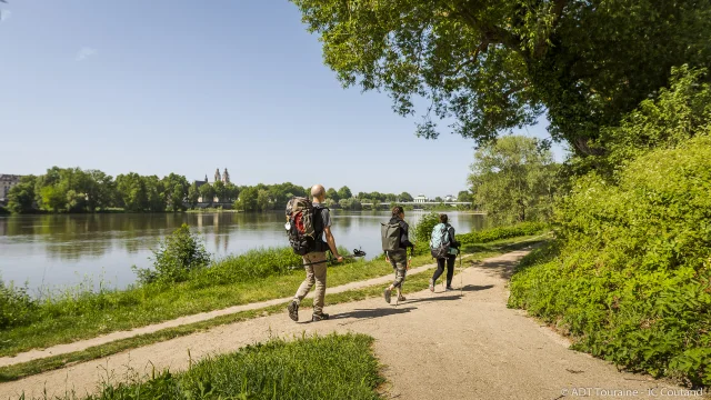 Randonnée GR®3 à Tours