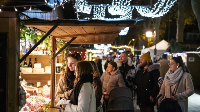 Marche Noel Tours F Lafite